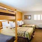 Anaheim Islander Inn And Suites Near Park And Convention Center 